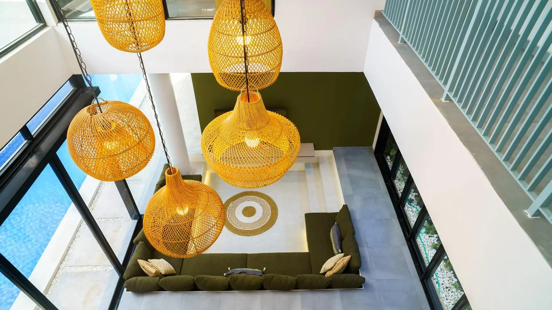 New 3 Bedroom Villa With Rooftop Central Seminyak